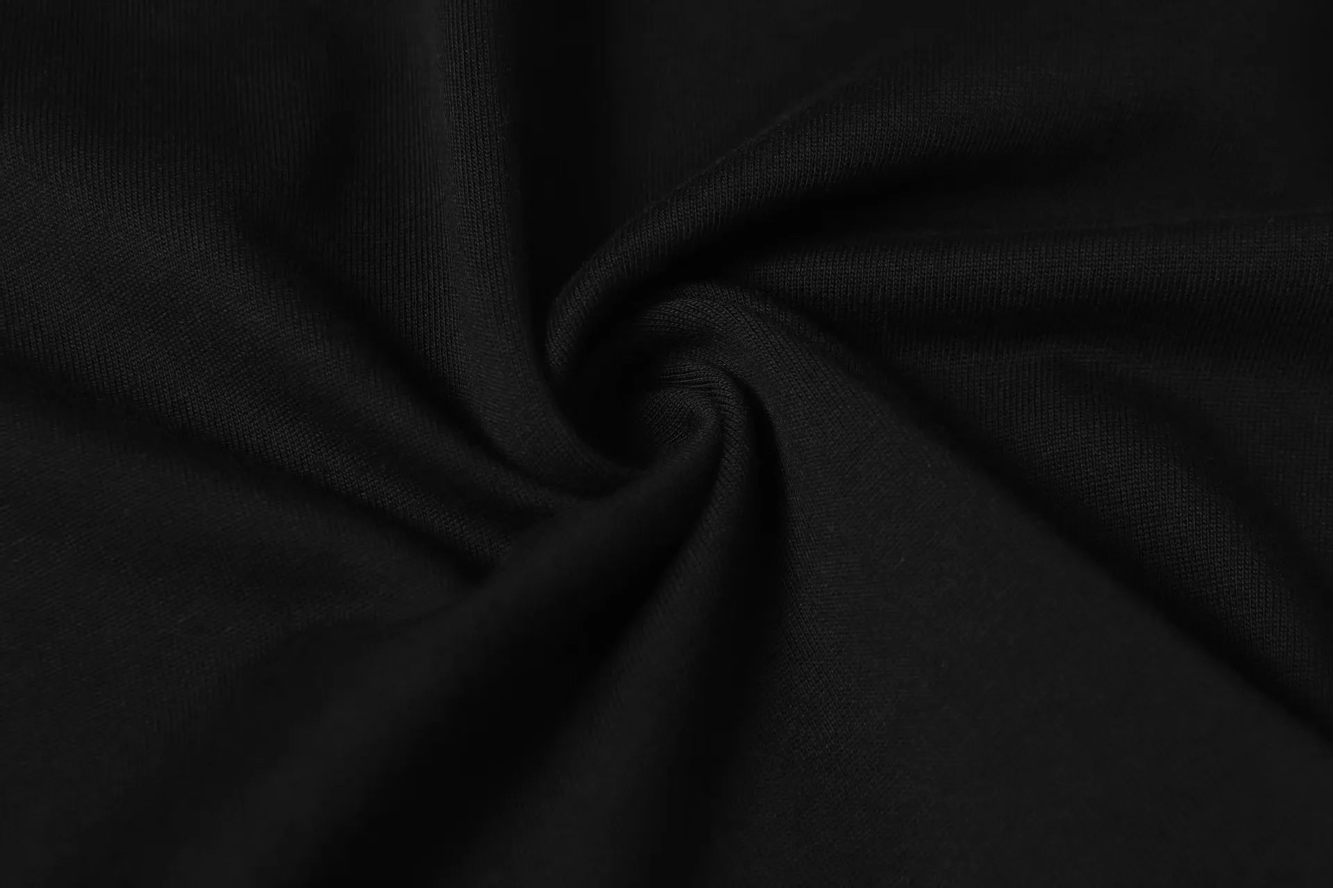 P180 Chrome Hearts* Chrome Hearts are made of 320g double yarn fabric, 1*1 Solona rib, imported digital front and rear white ink direct injection + laser embroidery, hand-nailed hardware accessories, loose version, same style for men and women. Color: Black White Size: XS S M L